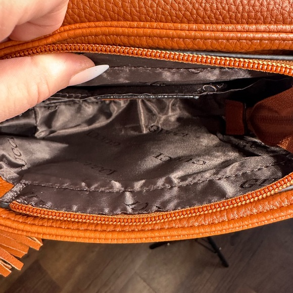 Tan Crossbody Purse Designer likeness fringe tassel - Picture 6 of 6